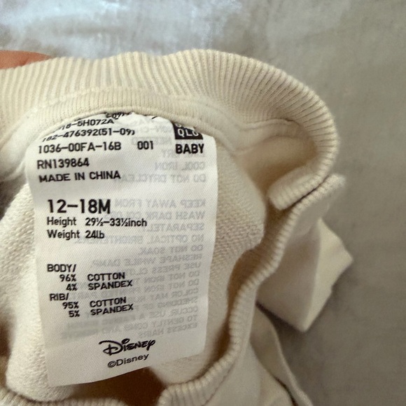 Uniqlo Kids Cream Mickey Mouse Sweatshirt - Picture 6 of 6